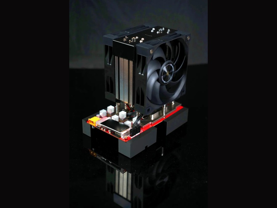 Zyber 12G on TinyChipHub